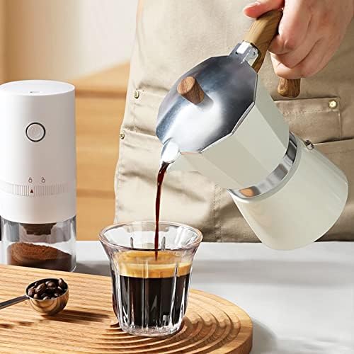 Espresso Elegante: Cafetera Italiana